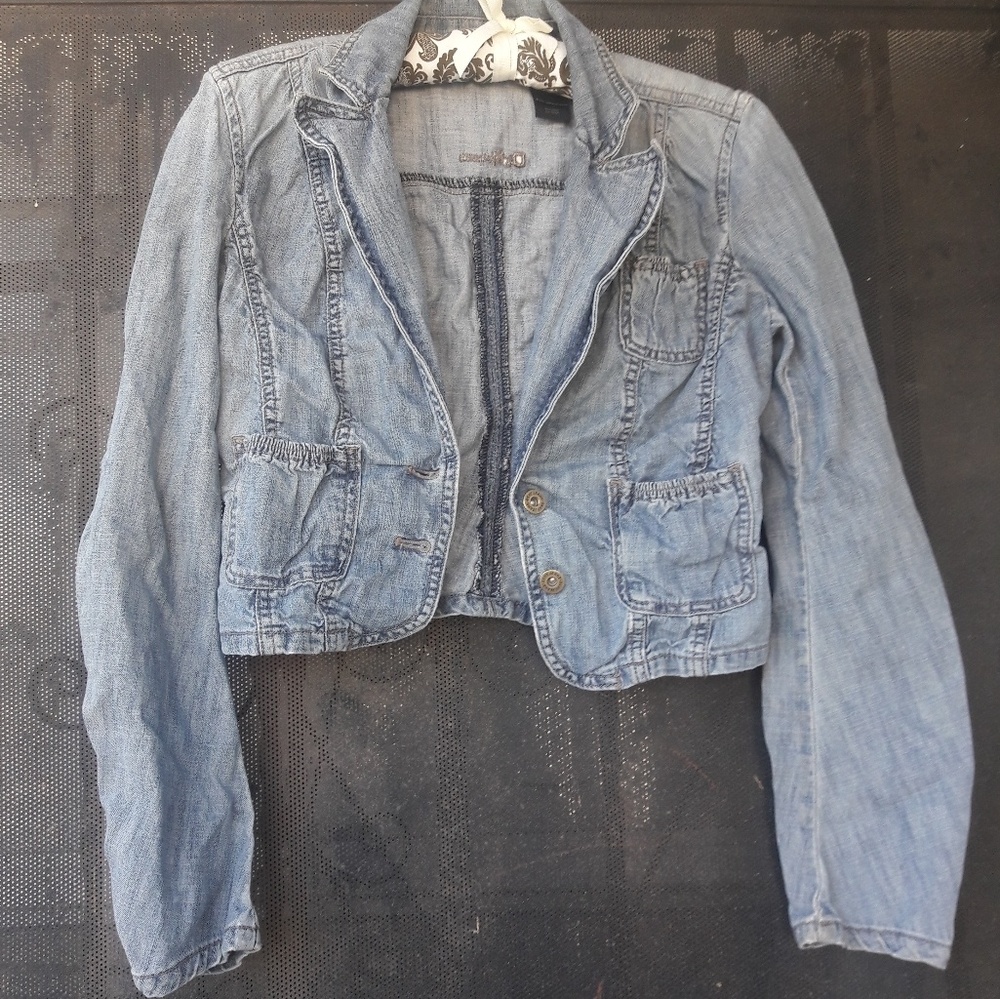 DKNY Jean Jacket  >>excel cond. needs iron only<<